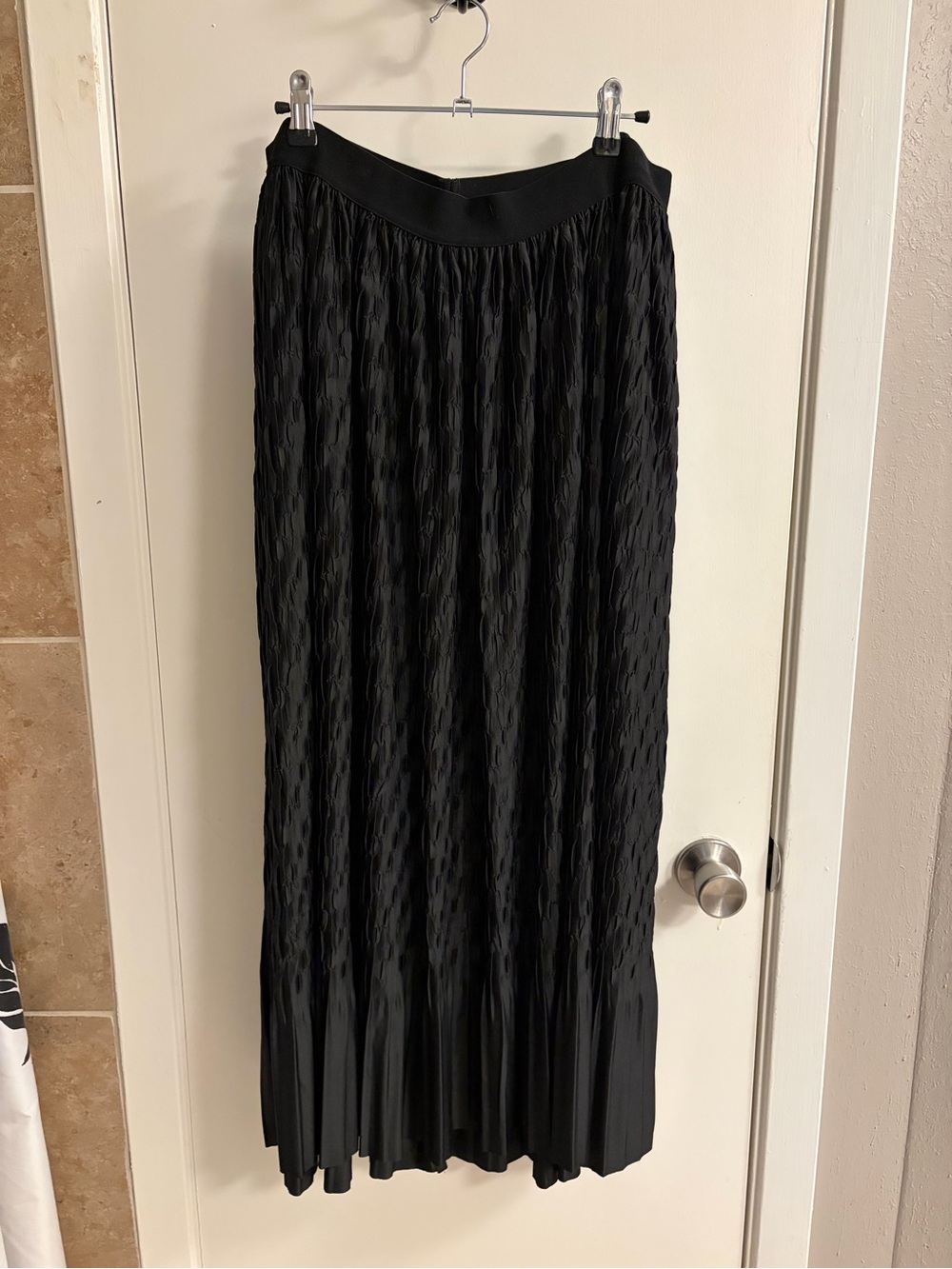 torrid Black pleated tea length Skirt